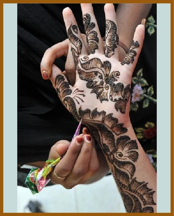 Tiny Flower Focused Aesthetic Front Hand Mehndi Design